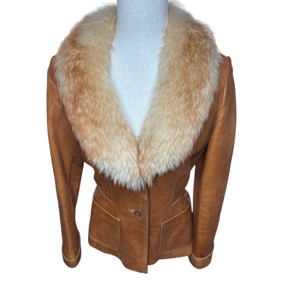 Vintage leather jacket with fur collar - Picture 3 of 8